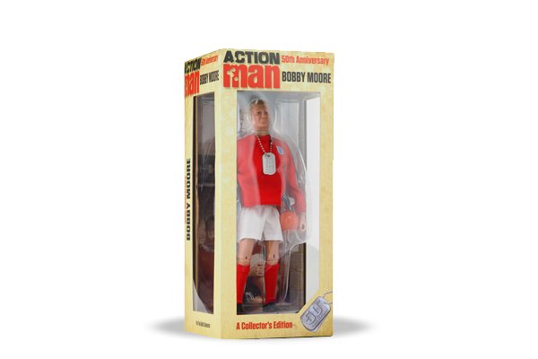 2016-action-man-bobby-moore-box.jpg