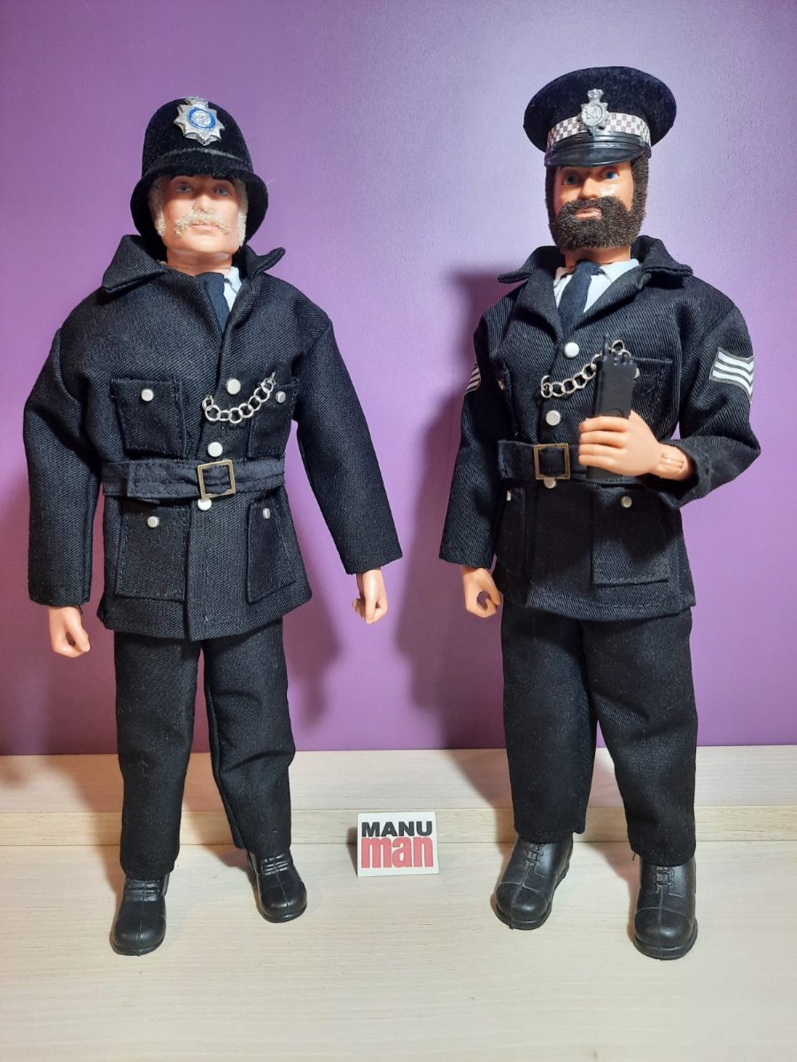 Bobyy y sargento policía británica.jpeg