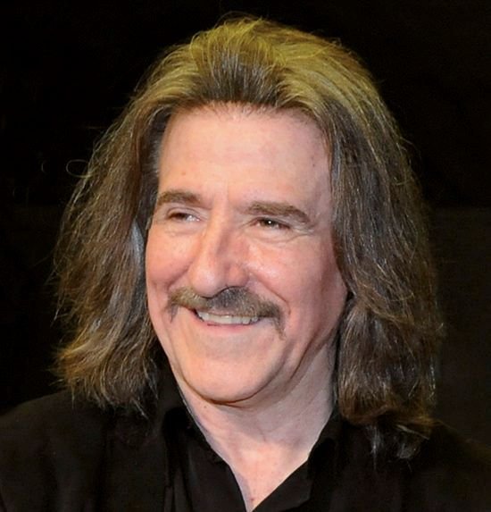 Luis-Cobos-550x573.jpg